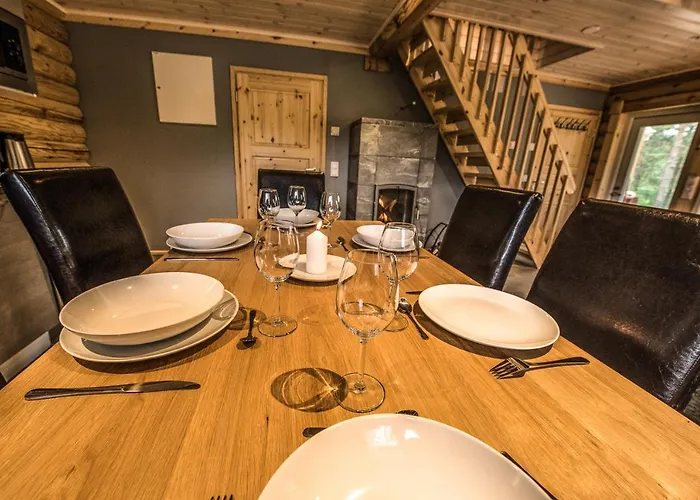 Lampiranta Log Chalet